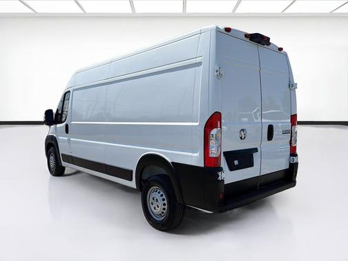 Bright White Clearcoat 2025 RAM ProMaster 2500 Tradesman