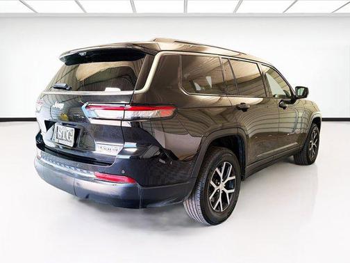 Diamond Black Crystal Pearlcoat 2024 Jeep Grand Cherokee L Limited