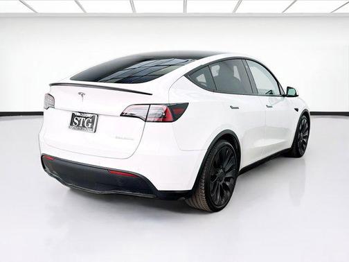 Pearl White Multi-Coat 2022 Tesla Model Y Performance Dual Motor All-Wheel Drive