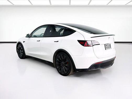 Pearl White Multi-Coat 2022 Tesla Model Y Performance Dual Motor All-Wheel Drive