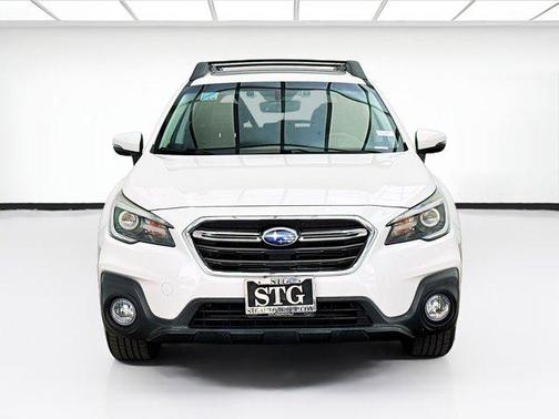 Crystal White Pearl 2019 Subaru Outback 2.5i Limited