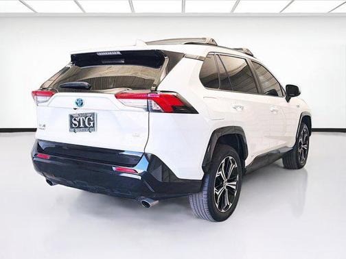 2023 Toyota RAV4 Prime SE
