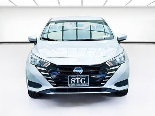 2023 Nissan Versa 1.6 SV