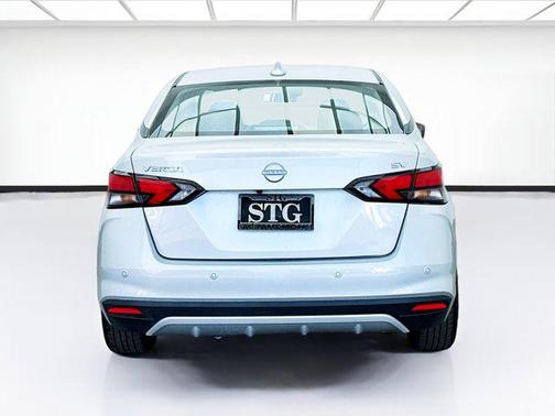 2023 Nissan Versa 1.6 SV