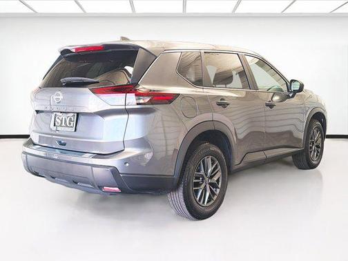 Gun Metallic 2024 Nissan Rogue S