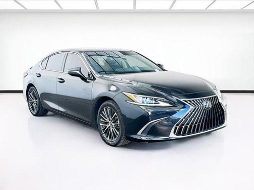 2025 Lexus ES 300h Premium