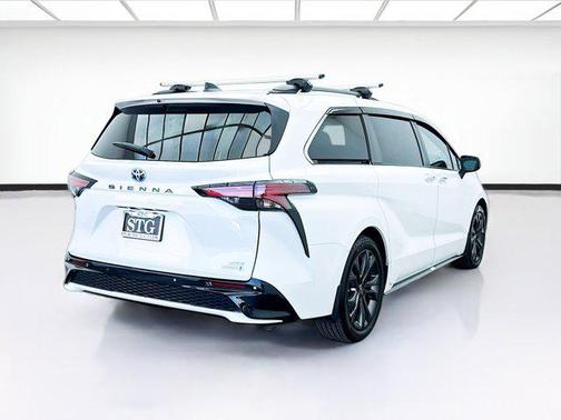 2023 Toyota Sienna XSE 7 Passenger