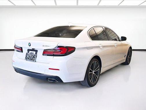 Mineral White Metallic 2021 BMW 530e Base