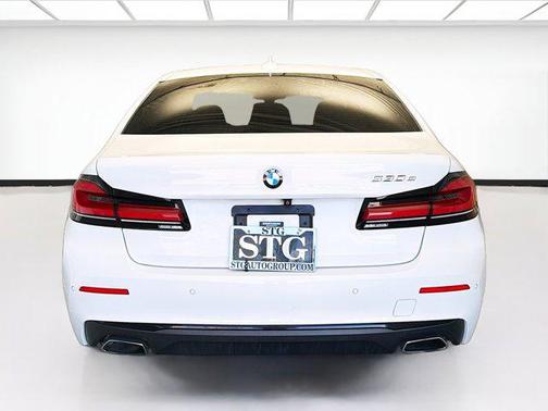 Mineral White Metallic 2021 BMW 530e Base
