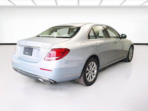 Diamond Silver Metallic 2017 Mercedes-Benz E-Class 4MATIC