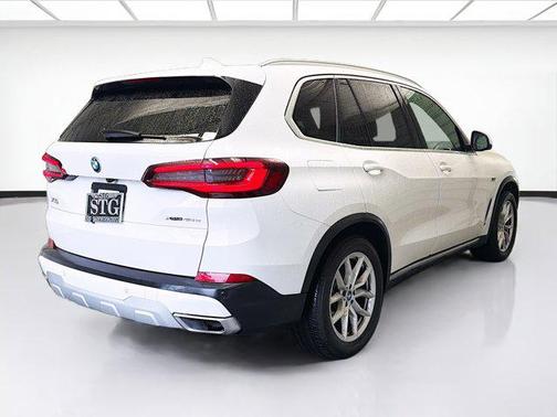 2022 BMW X5 PHEV xDrive45e