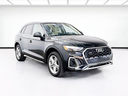 Mythos Black Metallic 2022 Audi Q5 55 S line Premium