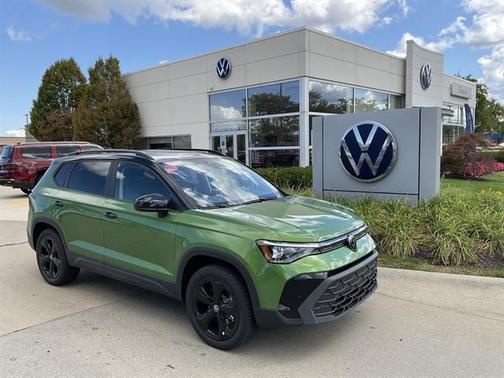 2025 Volkswagen Taos 1.5T SE Black