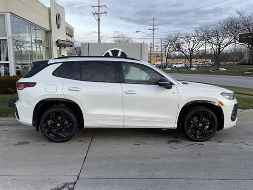 2026 Volkswagen Tiguan 2.0T SE R-Line Black 4MOTION