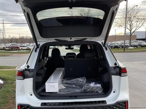 2026 Volkswagen Tiguan 2.0T SE R-Line Black 4MOTION