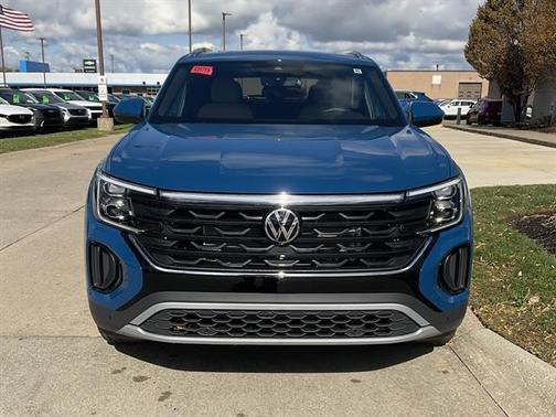 2026 Volkswagen Atlas Cross Sport 2.0T SE w/Technology 4MOTION