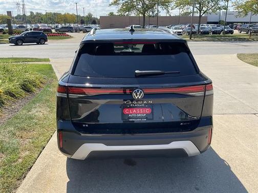 2025 Volkswagen Tiguan 2.0T SE 4MOTION