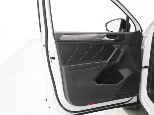 2023 Volkswagen Tiguan 2.0T SE R-Line Black 4MOTION