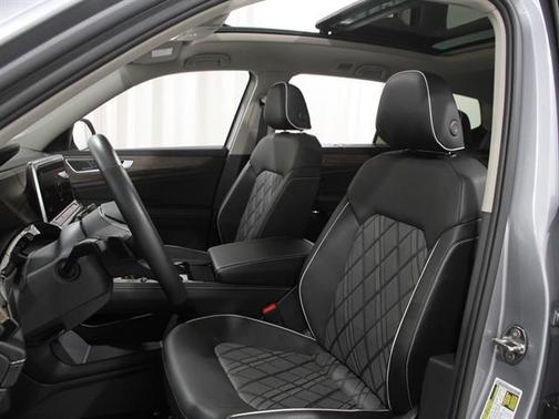 2025 Volkswagen Atlas 2.0T SEL Premium R-Line 4MOTION