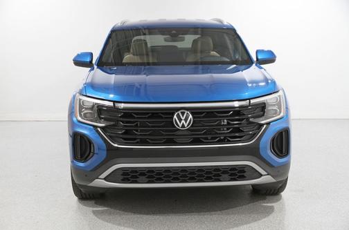 2024 Volkswagen Atlas Cross Sport 2.0T SE w/Technology 4MOTION