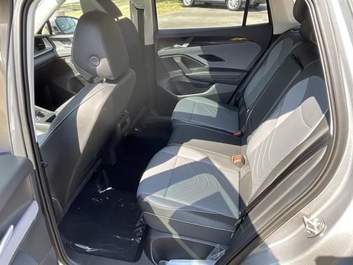 2025 Volkswagen Tiguan 2.0T SE 4MOTION