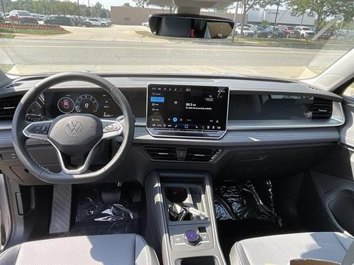 2025 Volkswagen Tiguan 2.0T SE 4MOTION