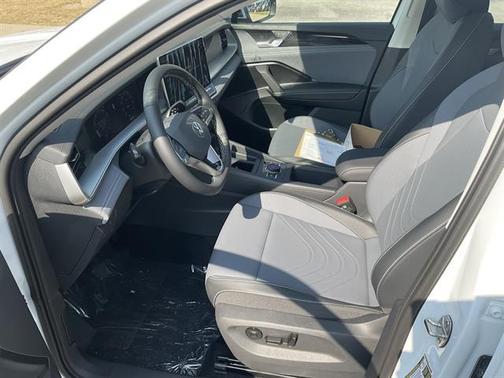 2025 Volkswagen Tiguan 2.0T SE 4MOTION