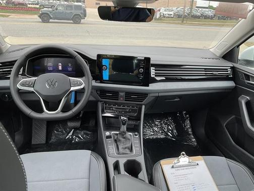 2025 Volkswagen Jetta 1.5T SE