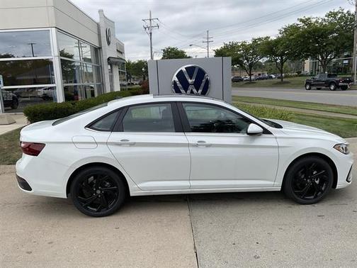 2025 Volkswagen Jetta 1.5T SE