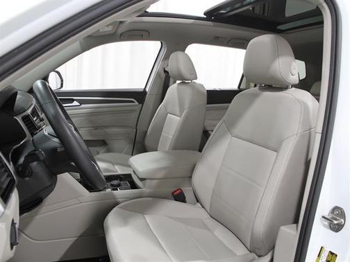 2022 Volkswagen Atlas 3.6L SE w/Technology