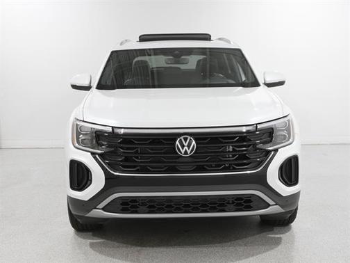 2025 Volkswagen Atlas Cross Sport 2.0T SEL