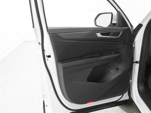 2025 Volkswagen Atlas Cross Sport 2.0T SEL