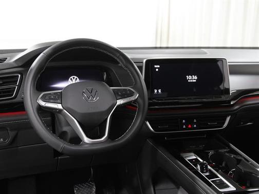 2025 Volkswagen Atlas Cross Sport 2.0T SEL