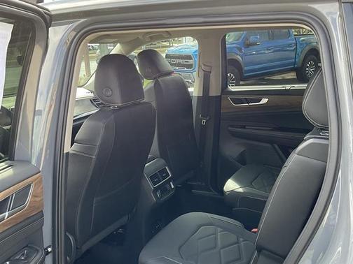 2026 Volkswagen Atlas 2.0T SE w/Technology 4MOTION