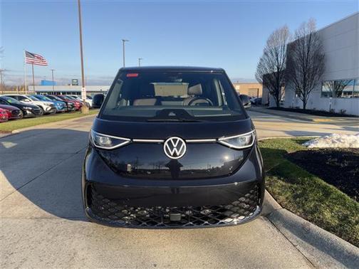 Deep Black Pearl 2025 Volkswagen ID. Buzz Pro S