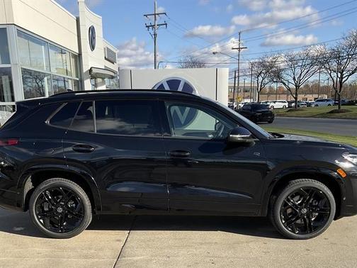 2026 Volkswagen Tiguan 2.0T SE R-Line Black 4MOTION