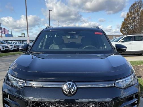 2026 Volkswagen Tiguan 2.0T SE R-Line Black 4MOTION