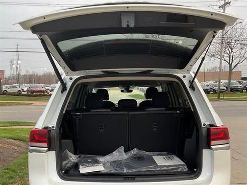 2026 Volkswagen Atlas 2.0T SE