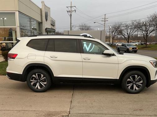 2026 Volkswagen Atlas 2.0T SE