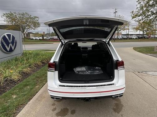 2026 Volkswagen Atlas 2.0T SEL Premium R-Line 4MOTION