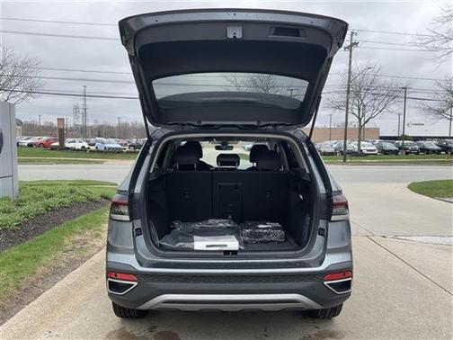 2025 Volkswagen Taos 1.5T SEL