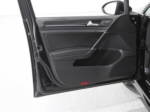 2019 Volkswagen Golf R 2.0T DSG