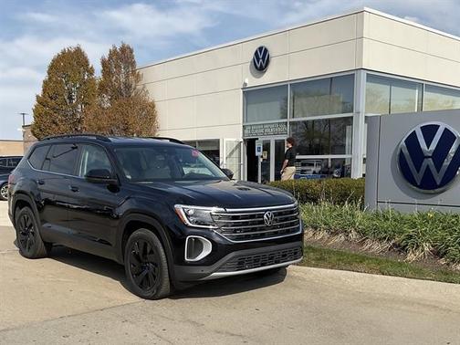 2026 Volkswagen Atlas 2.0T SE w/Technology 4MOTION
