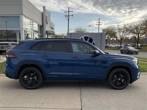 2026 Volkswagen Atlas Cross Sport 2.0T SEL