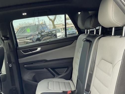 2026 Volkswagen Atlas Cross Sport 2.0T SEL