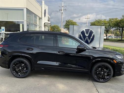 2025 Volkswagen Tiguan 2.0T SE R-Line Black
