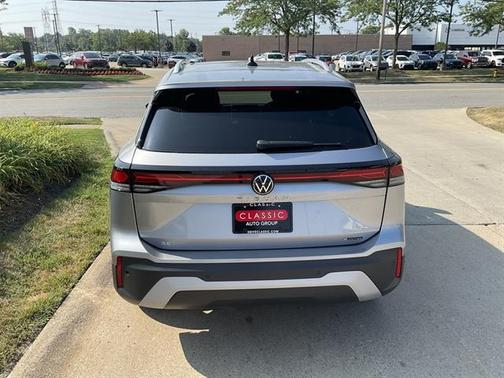 2025 Volkswagen Tiguan 2.0T SE 4MOTION