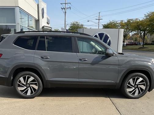 2026 Volkswagen Atlas 2.0T SE w/Technology 4MOTION