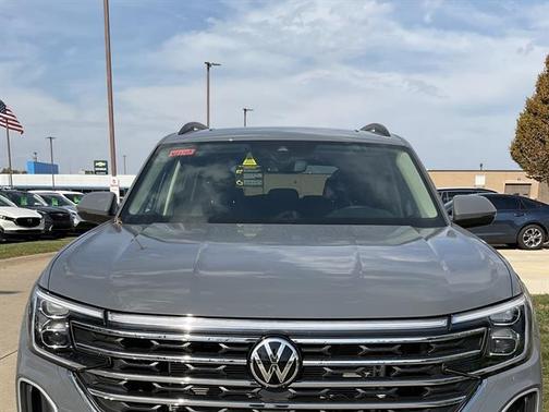 2026 Volkswagen Atlas 2.0T SE w/Technology 4MOTION