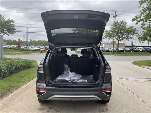 2025 Volkswagen Taos 1.5T SEL